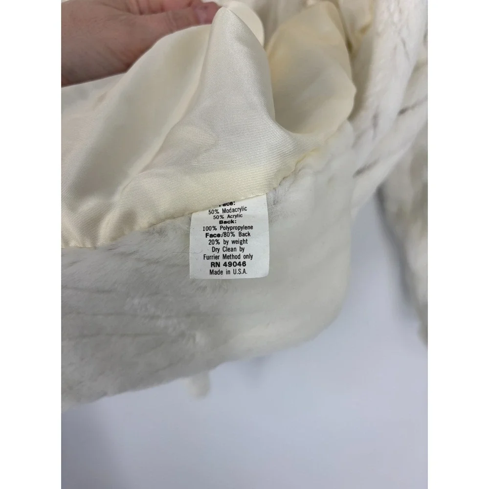 Vintage Coat Style VI Ltd Womens Size M/L White Faux Fur Mob Wife - Picture 6 of 10